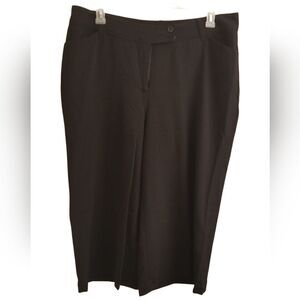 Monroe and Main Cropped Trousers. RJ-MR